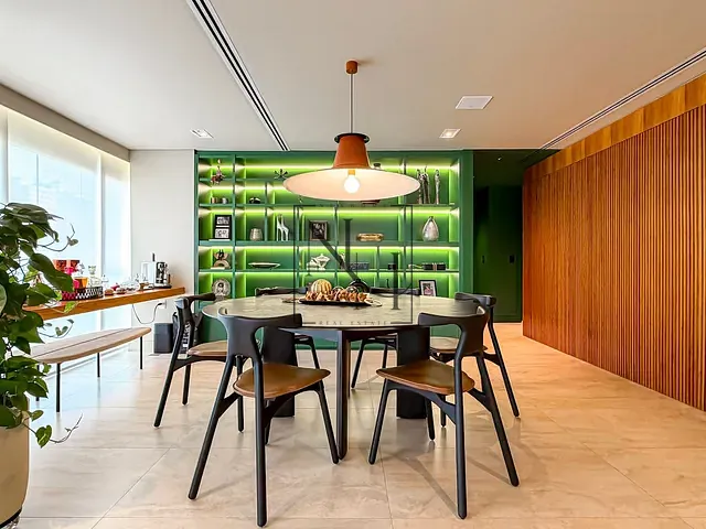 Apartamento com 219m² 4 quartos e 6 banheiros, à venda, no bairro Campo Belo em São Paulo