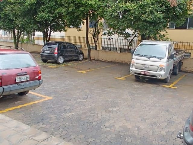 Apartamento 3 quartos e 2 banheiros, à venda, no bairro Heliópolis em Belo Horizonte
