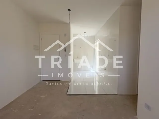 Apartamento 2 quartos e 1 banheiro, à venda, no bairro Costeira em Araucária