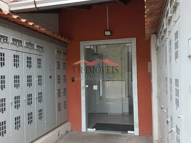 Apartamento 2 quartos e 1 banheiro, para alugar, no bairro Três Poços em Volta Redonda