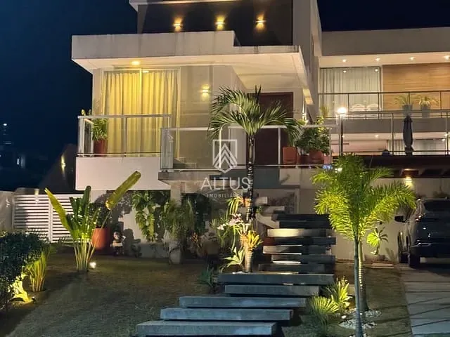 Casa 4 quartos e 1 banheiro, à venda, no bairro Lauro de Freitas em Lauro de Freitas