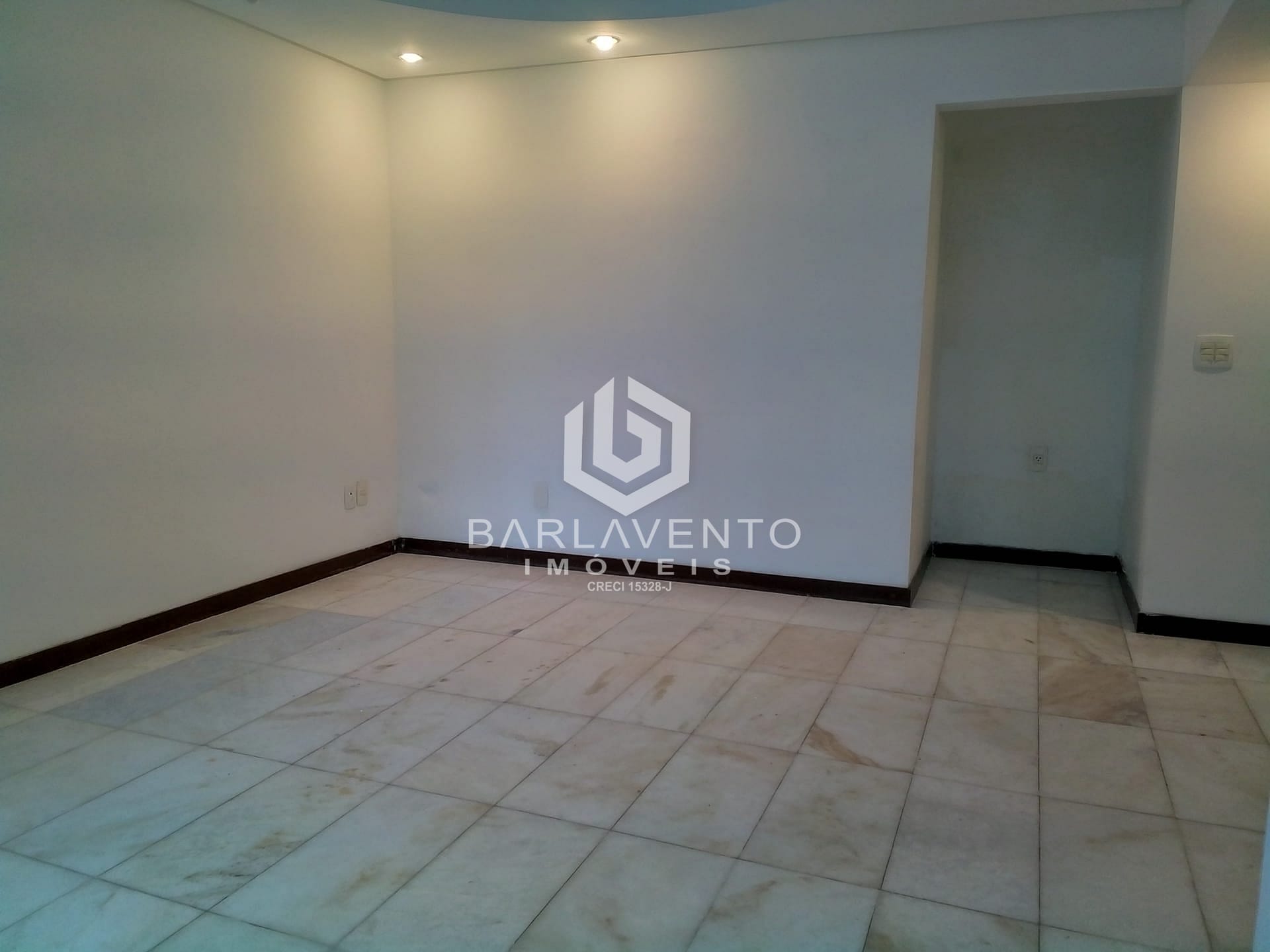 Apartamento para alugar com 2 quartos, 72m² - Foto 3