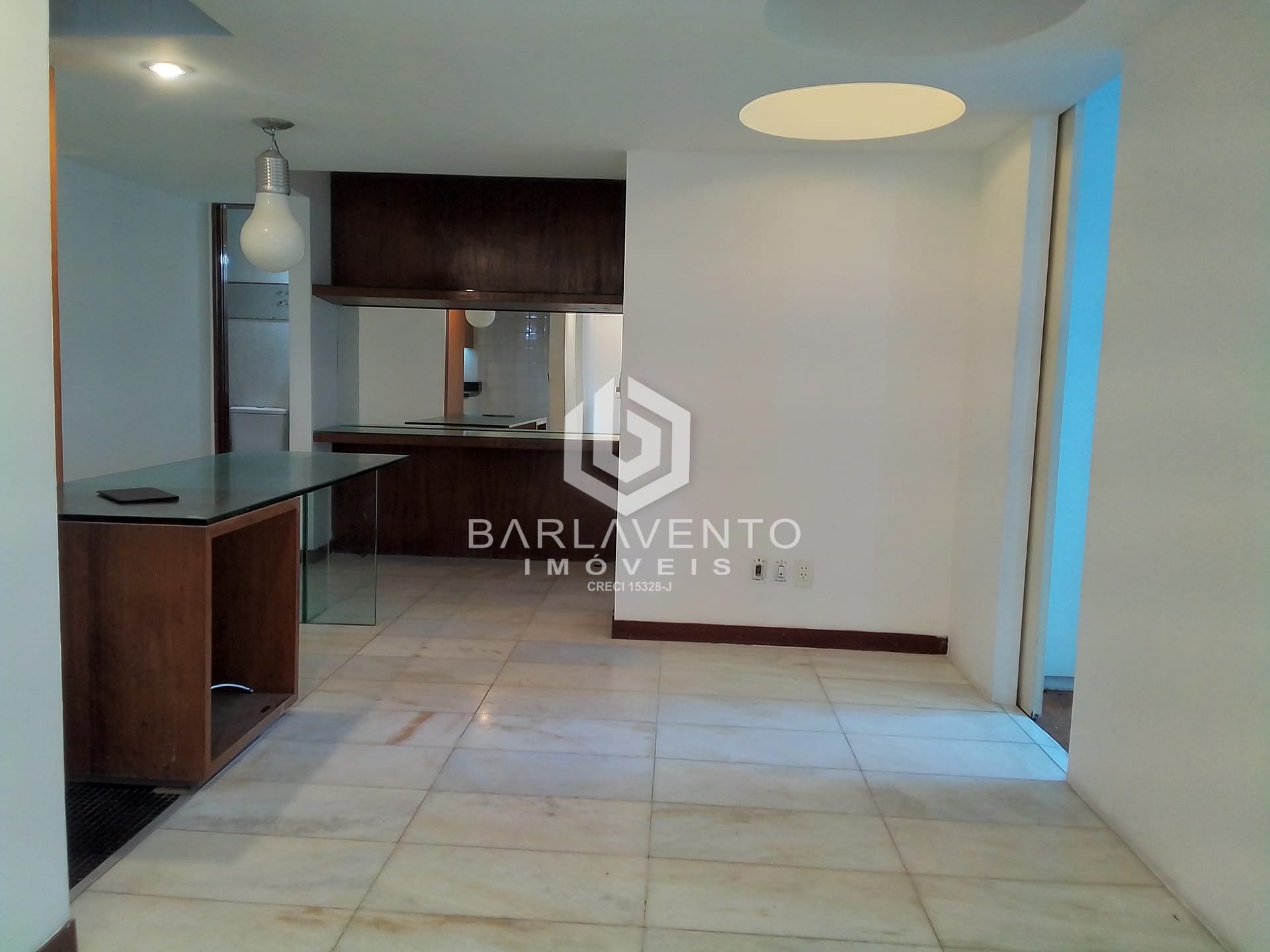 Apartamento para alugar com 2 quartos, 72m² - Foto 2