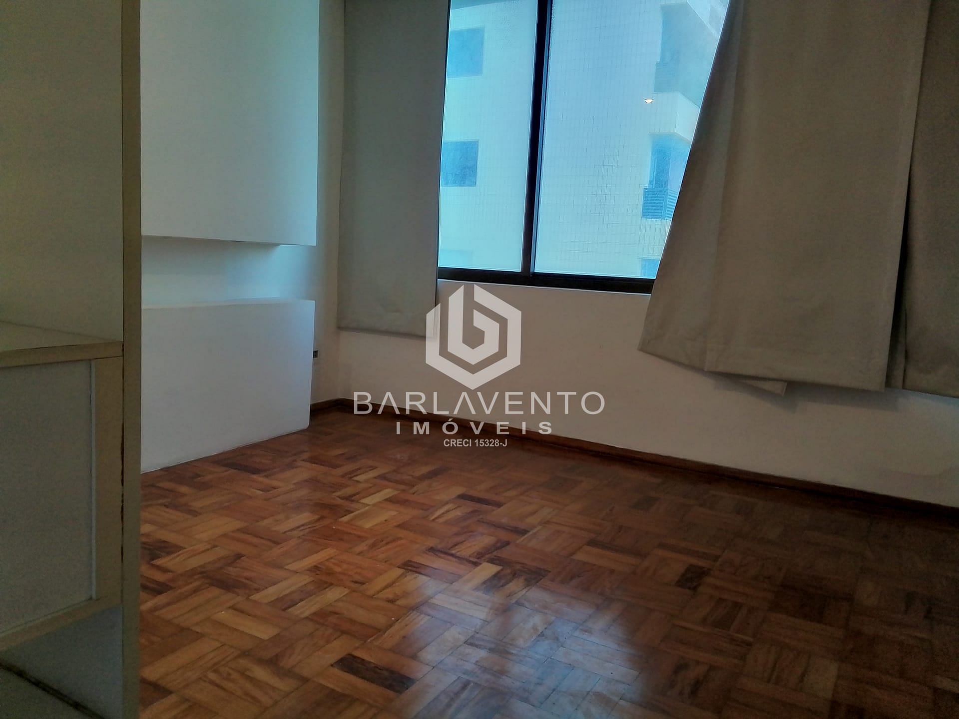 Apartamento para alugar com 2 quartos, 72m² - Foto 13