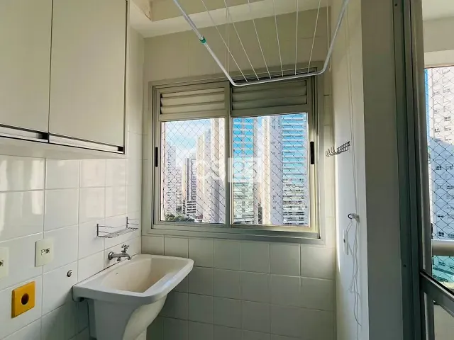 Apartamento com 94m² 3 quartos e 2 banheiros, para alugar, no bairro Gleba Fazenda Palhano em Londrina