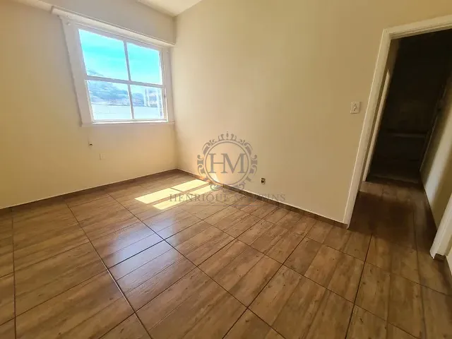 Apartamento com 37m² 1 quarto e 1 banheiro, à venda, no bairro Catete em Rio de Janeiro