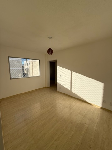 Apartamento 2 quartos e 1 banheiro, para alugar, no bairro Pousada Del Rey (São Benedito) em Santa Luzia