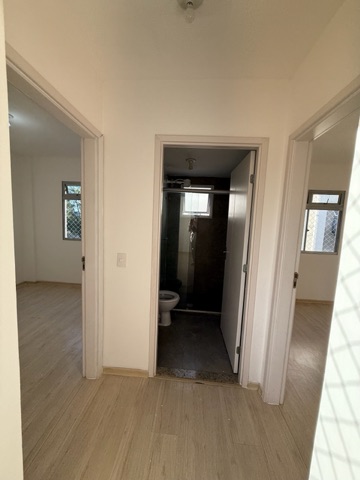 Apartamento 2 quartos e 1 banheiro, para alugar, no bairro Pousada Del Rey (São Benedito) em Santa Luzia