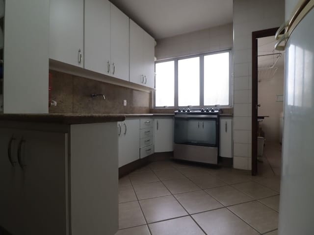 Apartamento 3 quartos e 3 banheiros, à venda, no bairro Centro em Juiz de Fora