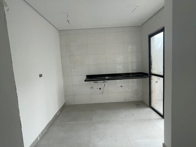 Apartamento 2 quartos e 2 banheiros, à venda ou para alugar, no bairro Vila São Pedro em Santo André