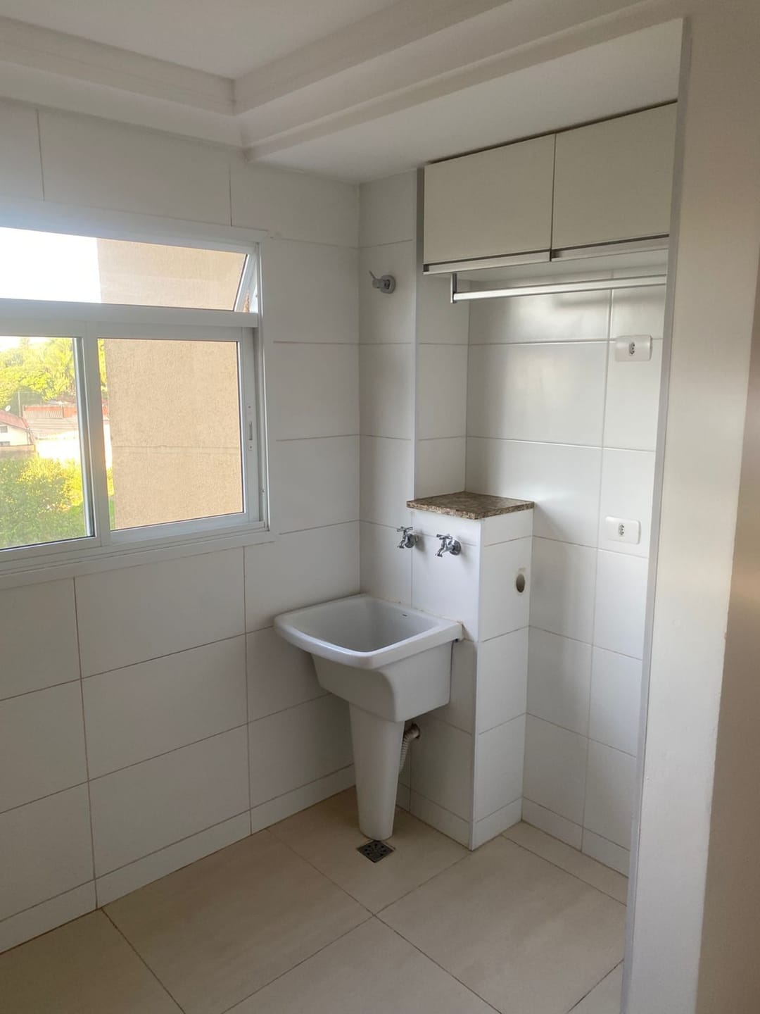 Apartamento à venda com 2 quartos, 70m² - Foto 3