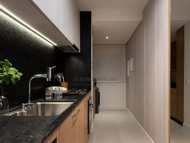 Apartamento 3 quartos e 4 banheiros, à venda, no bairro Cacupé em Florianópolis