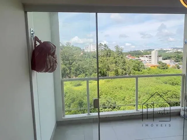 Apartamento 2 quartos e 1 banheiro, à venda, no bairro Jardim Pioneiro em Cotia