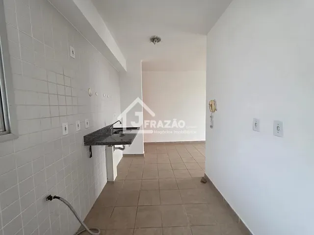Apartamento 2 quartos e 1 banheiro, para alugar, no bairro Setor Negrão de Lima em Goiânia