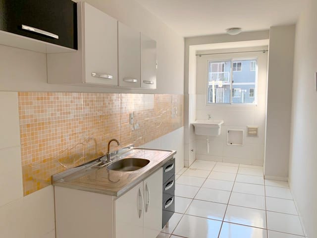 Apartamento com 50m² 2 quartos e 1 banheiro, à venda ou para alugar, no bairro Jardim Vitória em Cambé