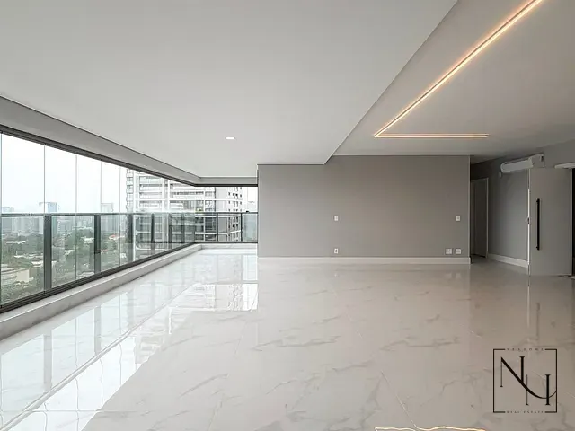 Apartamento com 330m² 4 quartos e 6 banheiros, à venda ou para alugar, no bairro Jardim Fonte do Morumbi em São Paulo