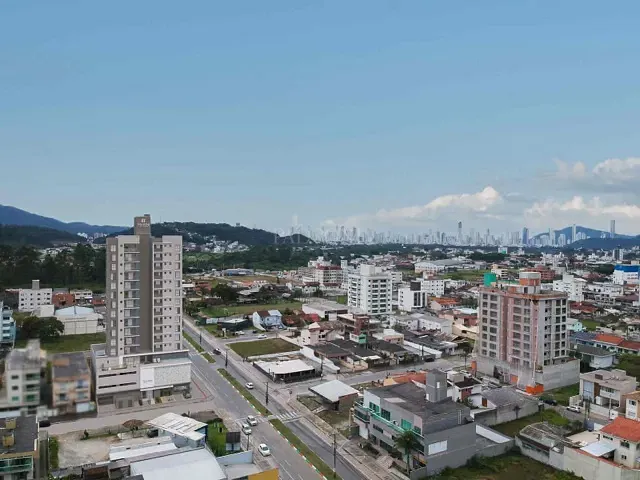 Apartamento 2 quartos e 2 banheiros, à venda, no bairro Centro em Camboriú