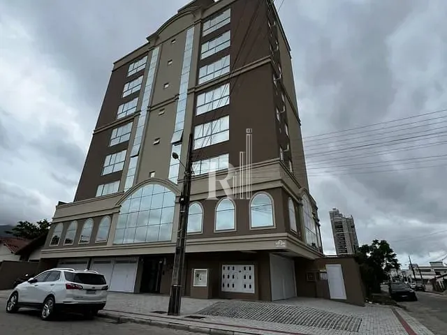 Apartamento 2 quartos e 1 banheiro, à venda ou para alugar, no bairro Balneário Perequê em Porto Belo