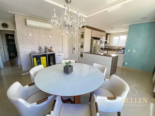 Apartamento 3 quartos e 3 banheiros, à venda, no bairro Pioneiros em Balneário Camboriú