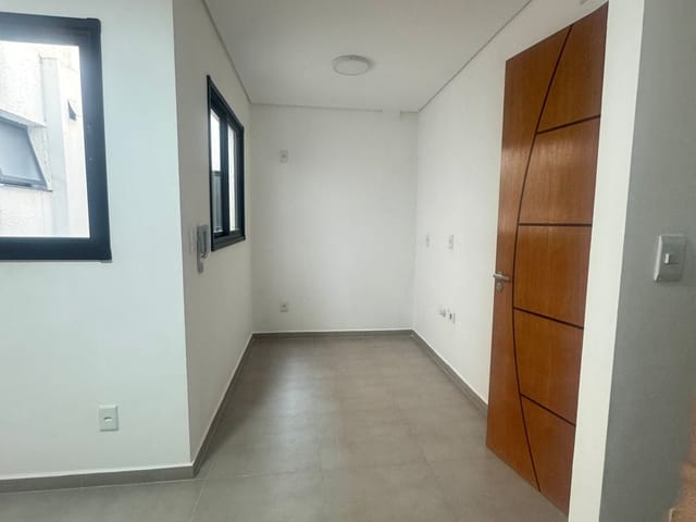 Apartamento 2 quartos e 3 banheiros, para alugar, no bairro Vila Pires em Santo André