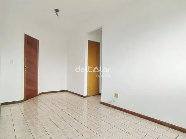 Apartamento com 50m² 2 quartos e 1 banheiro, para alugar, no bairro Candelária em Belo Horizonte