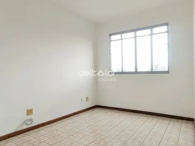Apartamento com 50m² 2 quartos e 1 banheiro, para alugar, no bairro Candelária em Belo Horizonte