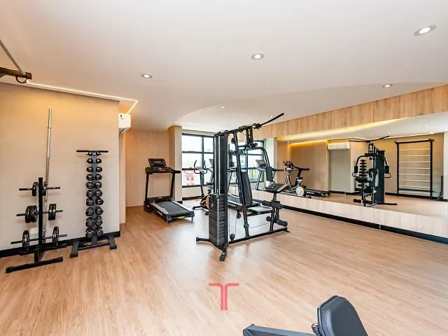 Apartamento com 60m² 2 quartos e 1 banheiro, à venda, no bairro Capão Raso em Curitiba