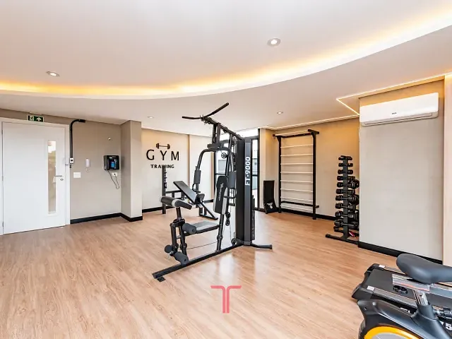 Apartamento com 60m² 2 quartos e 1 banheiro, à venda, no bairro Capão Raso em Curitiba