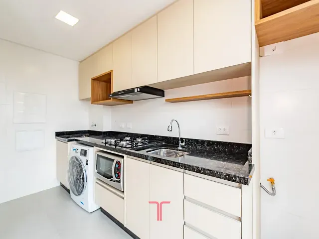 Apartamento com 60m² 2 quartos e 1 banheiro, à venda, no bairro Capão Raso em Curitiba