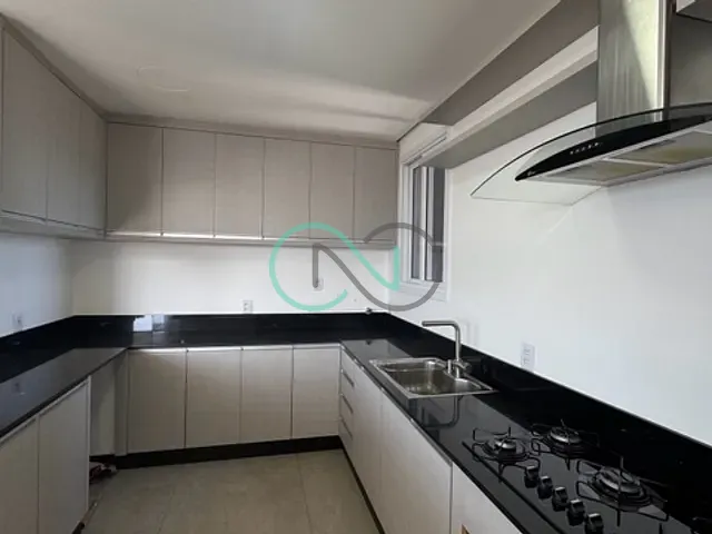 Apartamento com 186m² 3 quartos e 4 banheiros, à venda ou para alugar, no bairro Centenário em Avenida Mauá