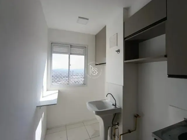 Apartamento com 37m² 2 quartos e 1 banheiro, para alugar, no bairro Vila das Bandeiras em Guarulhos