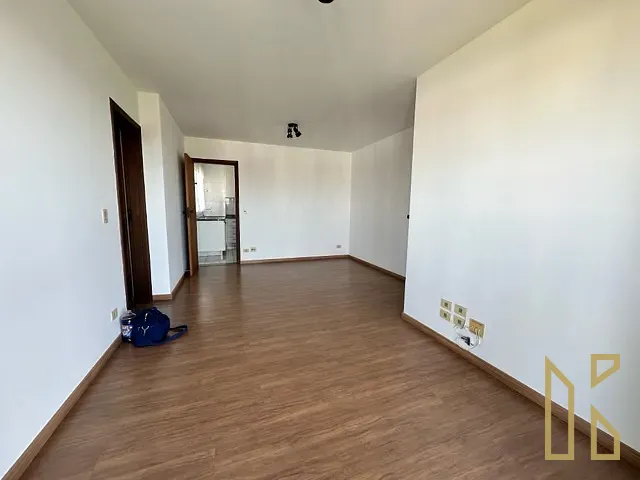Apartamento 3 quartos e 3 banheiros, à venda, no bairro Cláudia em Londrina