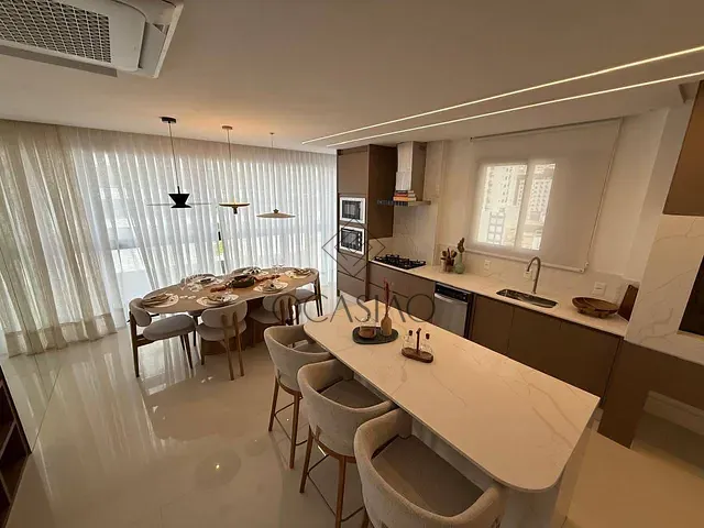 Apartamento 3 quartos e 4 banheiros, à venda, no bairro Centro em Balneário Camboriú