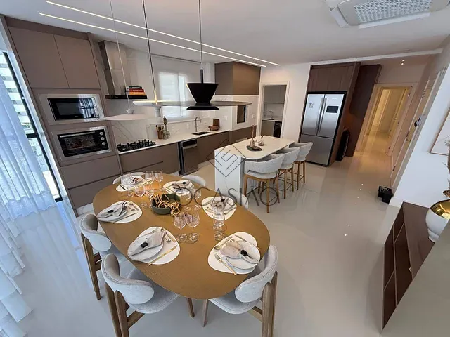 Apartamento 3 quartos e 4 banheiros, à venda, no bairro Centro em Balneário Camboriú