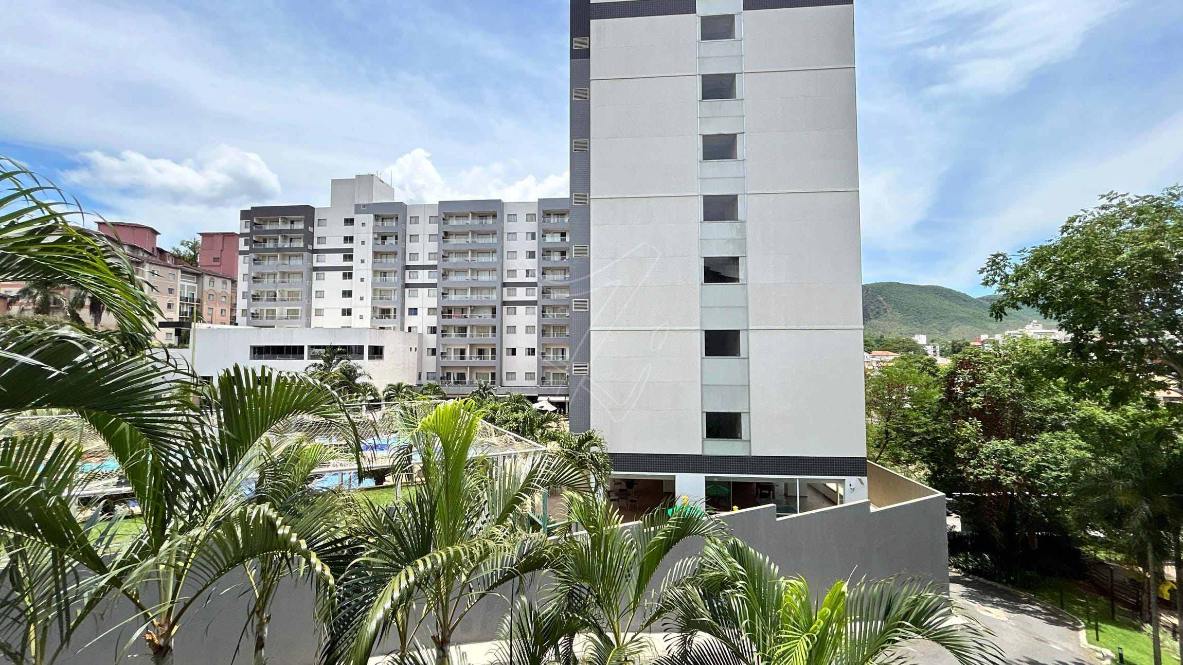 Apartamento à venda com 1 quarto, 42m² - Foto 10
