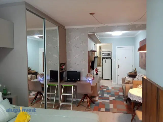 Apartamento 1 quarto e 1 banheiro, à venda, no bairro Centro em Florianópolis