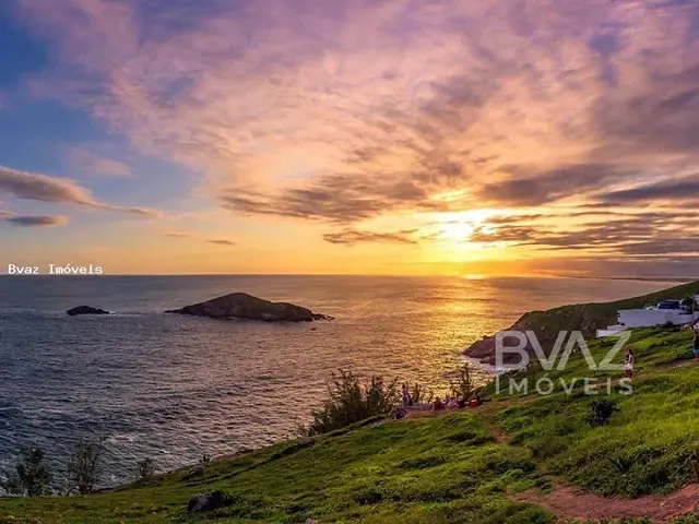 Apartamento com 66m² 1 quarto e 1 banheiro, à venda, no bairro Praia do Pontal em Arraial do Cabo