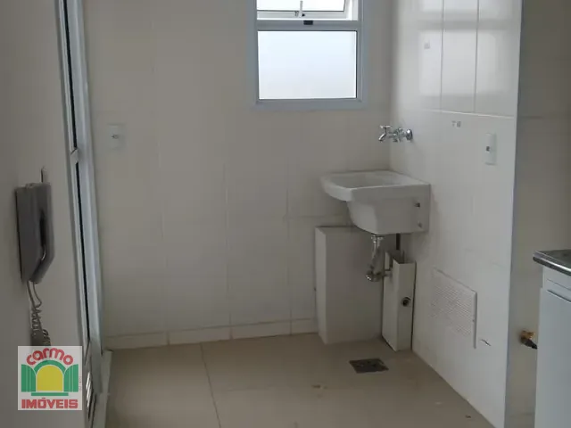 Apartamento 2 quartos e 2 banheiros, para alugar, no bairro Cidade Jardim em Anápolis