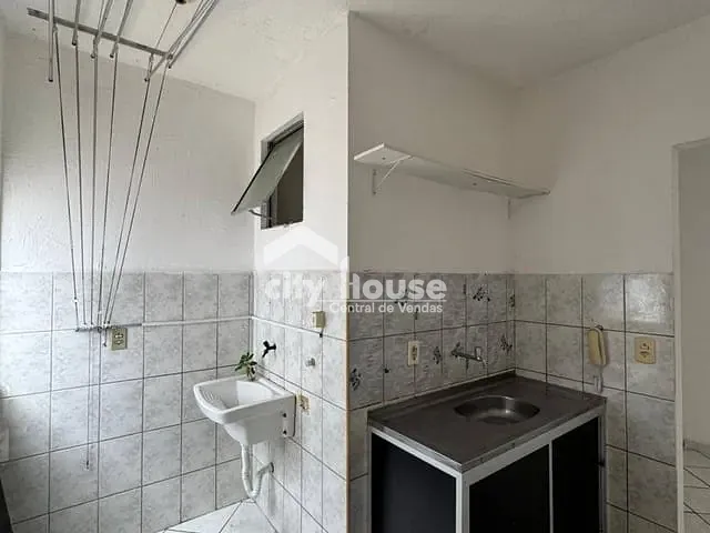 Apartamento 2 quartos e 1 banheiro, à venda, no bairro Jockey de Itaparica em Vila Velha