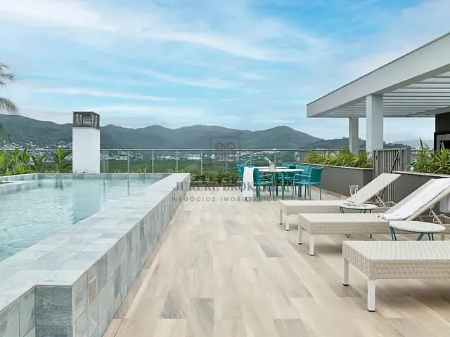 Apartamento 2 quartos e 3 banheiros, à venda, no bairro Cacupé em Florianópolis