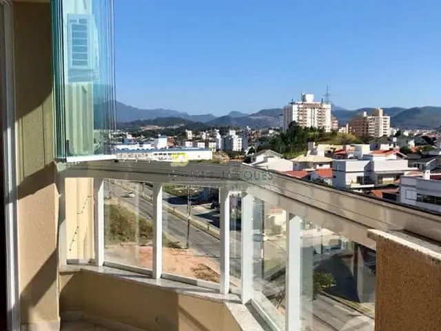 Apartamento com 118m² 3 quartos e 2 banheiros, para alugar, no bairro Passa Vinte em Palhoça