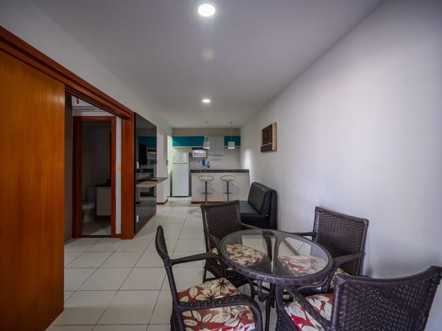 Apartamento 1 quarto e 1 banheiro, para alugar, no bairro Caminho das Árvores em Salvador