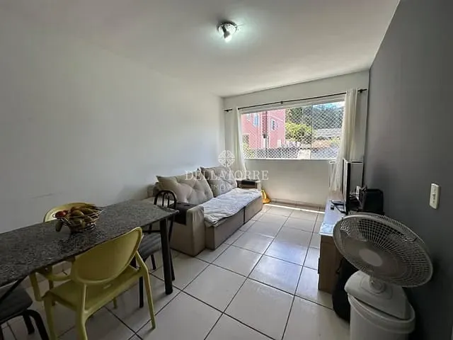 Apartamento 2 quartos e 1 banheiro, à venda, no bairro São Pedro em Teresópolis