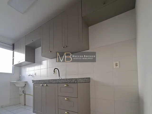 Apartamento com 59m² 2 quartos e 1 banheiro, à venda, no bairro Conjunto Habitacional Doutor Farid Libos em Londrina