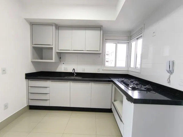 Apartamento com 10m² 3 quartos e 4 banheiros, para alugar, no bairro Gleba Fazenda Palhano em Londrina