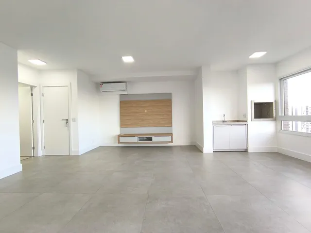 Apartamento com 10m² 3 quartos e 4 banheiros, para alugar, no bairro Gleba Fazenda Palhano em Londrina
