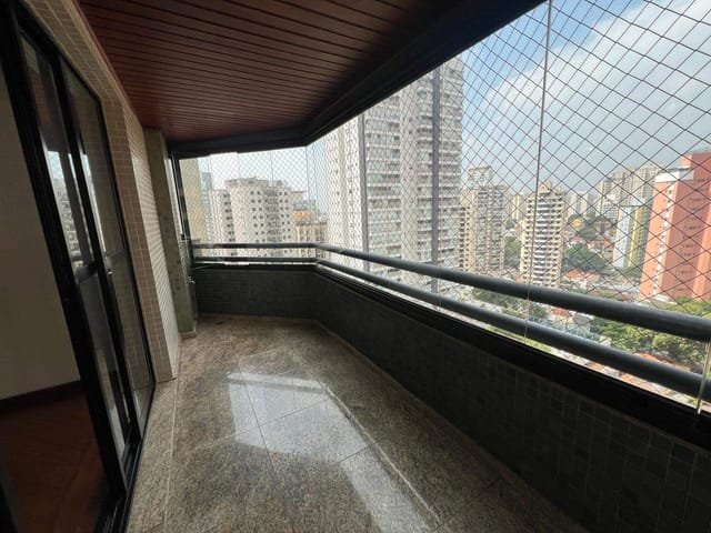 Foto do Apartamento - Amplo Apartamento com 3 Dormitórios à Venda na Chácara Inglesa | Paulista Imóveis.