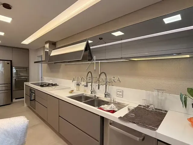 Apartamento com 304m² 4 quartos e 6 banheiros, para alugar, no bairro Santo Antônio em São Caetano do Sul