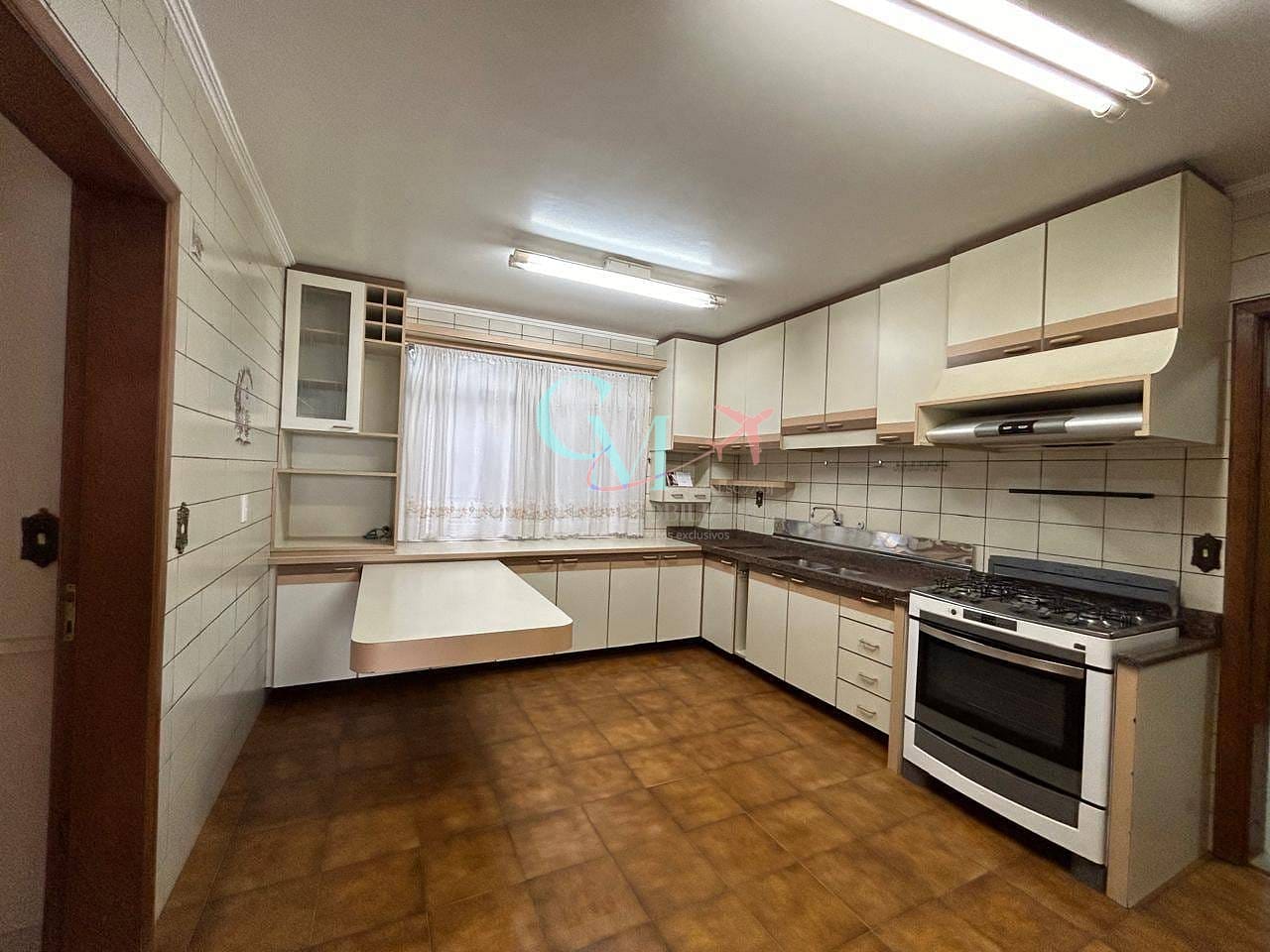 Apartamento à venda com 3 quartos, 208m² - Foto 27