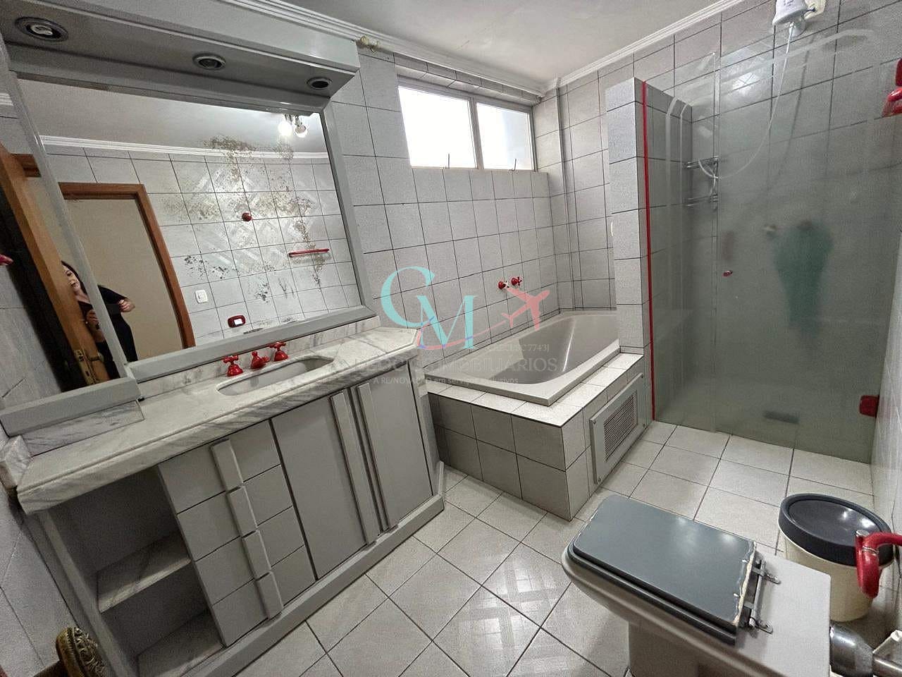 Apartamento à venda com 3 quartos, 208m² - Foto 14